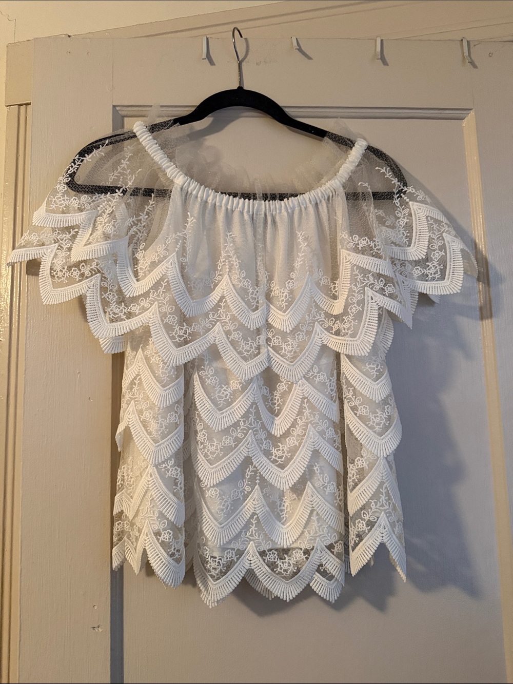 Alexis Cream Lace Ruffled Blouse - Picture 3 of 3